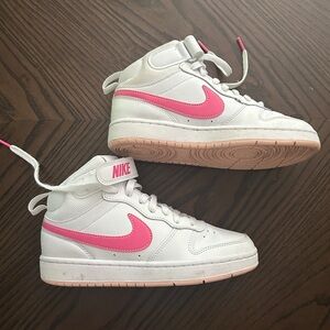 Nike court borough Mid 2 Youth 4